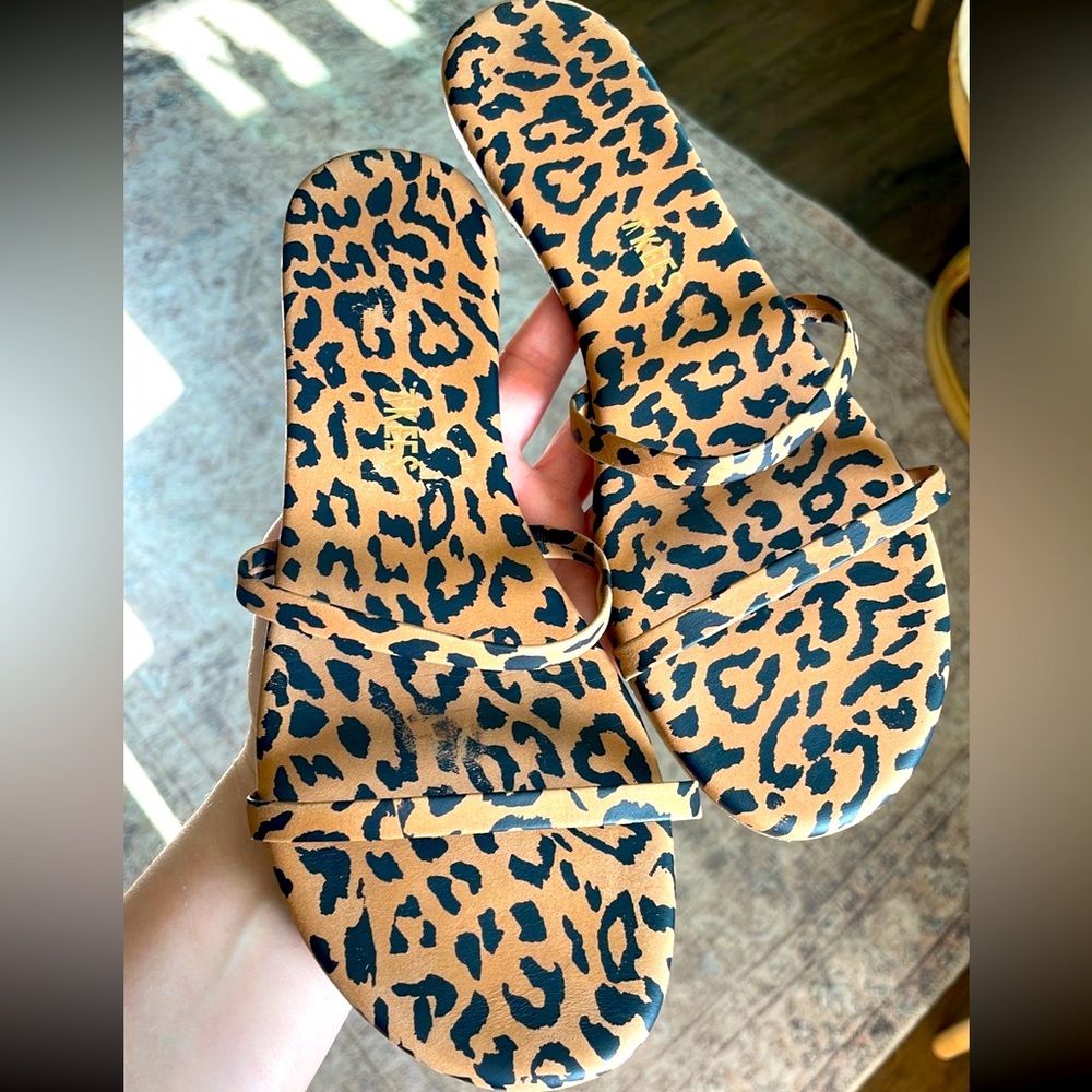 TKEES Gemma Cheetah print two-strap sandals Sz7